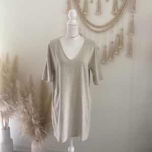 H&M cream neutral striped tee shirt dress basic v neck mini dress minimalist M